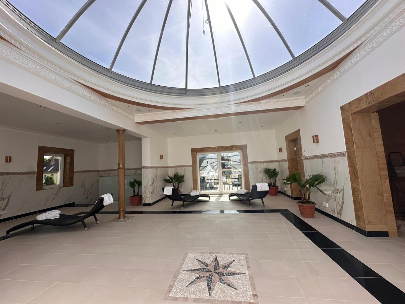 巴特多布兰 Friedrich Franz Palais酒店 外观 照片